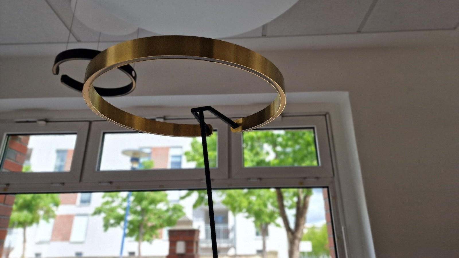 Occhio - Stehleuchte Mito raggio LED 60W "Air" schwarz matt-bronze - Ausstellungsware