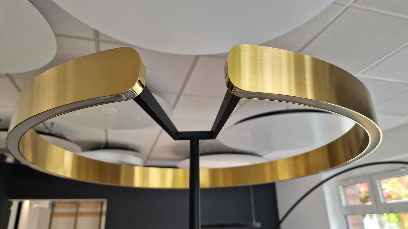 Occhio - Stehleuchte Mito raggio LED 60W "Air" schwarz matt-bronze - Ausstellungsware
