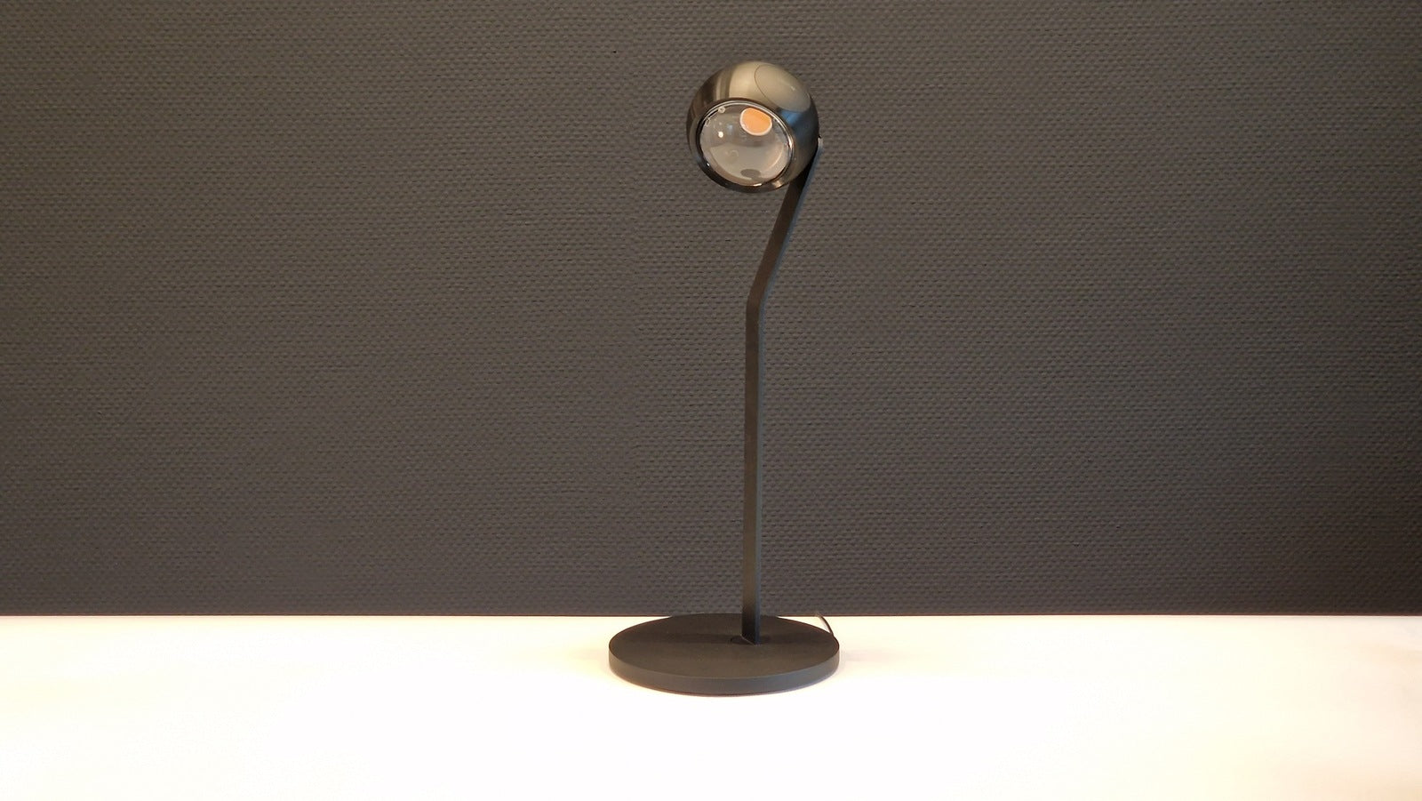 Occhio Tischleuchte io tavolo C LED 13/18W umschaltbar black phantom - Ausstellungsware