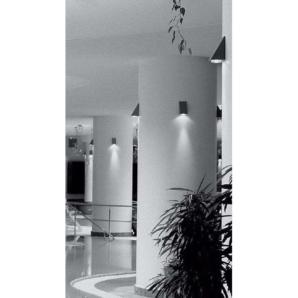 Artemide - Halogenstrahler Serie I RAL 9005 schwarz Ausstellungsware